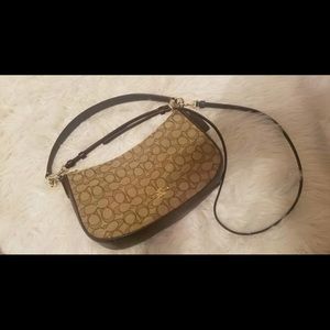 Coach cross hand Bag